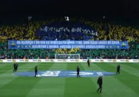 Torcida de time da Premier League faz homenagem à brasileiros; veja