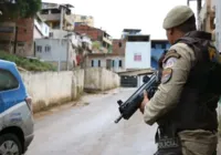 Três pessoas são atingidas por balas perdidas no bairro de Pero Vaz