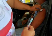 Um adulto vacinado gera um retorno de $24 mil para o país, diz estudo