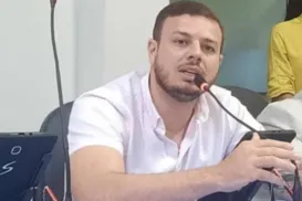 Secretário entra armado na Câmara e ameaça membros da oposição - Imagem