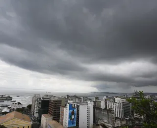 Alerta em Salvador: chuvas podem atingir 90% no domingo