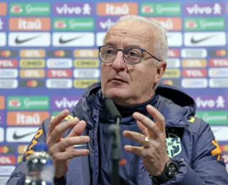 Amistoso contra Inglaterra é de 'sério risco', diz Dorival