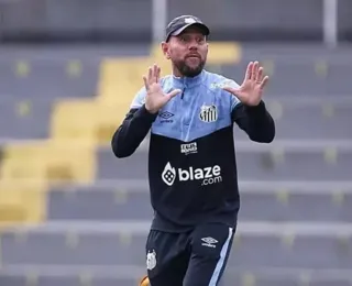 Após protestos, Kleiton Lima pede demissão do time feminino do Santos