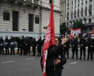 Argentina: Milhares marcham no Dia do Trabalhador contra reforma