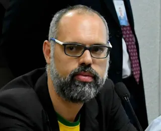 Blogueiro bolsonarista divulgou número de Moraes em live