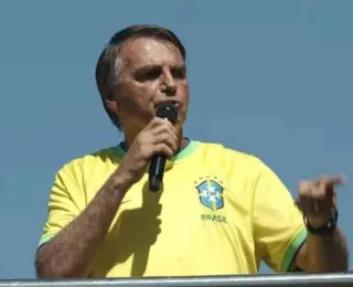 Bolsonaro critica ministros de Lula, e exalta Elon Musk em ato no Rio