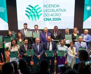 CNA entrega a parlamentares agenda para o agronegócio em 2024