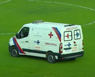 "Chama a SAMU"? Ambulância entra em campo com jogo rolando no Baianão