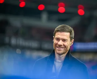 Cobiçado pelos 'grandes', Xabi Alonso decide continuar no Leverkusen