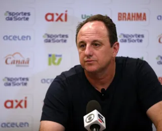 Com novidades e ausências, Rogério divulga time para encarar o Cancão