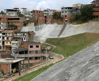 Conder garante mais R$200 milhões para conter encostas na Bahia