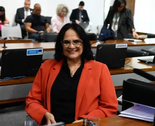 Damares Alves lança "Mulher tome partido" em Salvador