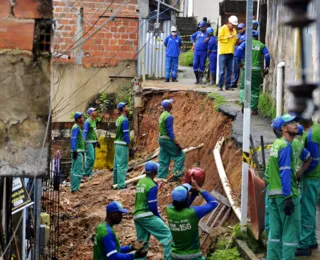 Defesa Civil emite alerta de deslizamento em comunidade de Salvador