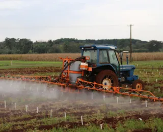 Deputado encaminha projetos de controle e redução de agrotóxicos