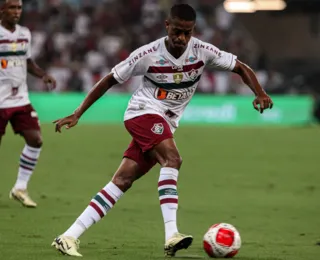 Diretor do Vitória confirma negociação com Keno, do Fluminense