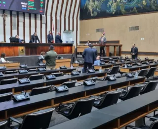 Em clima de feriado, Alba encerra sessão sem votar projetos