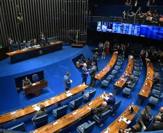 Em embate com STF, PEC das drogas é aprovada em dois turnos no Senado