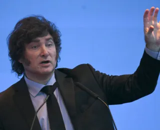 Em emergência, universidades desafiam cortes de Milei na Argentina