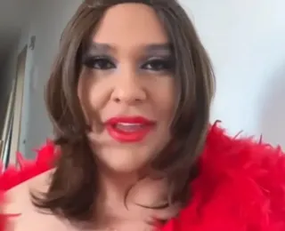 Ex-deputado dos EUA, George Santos volta a performar como drag queen