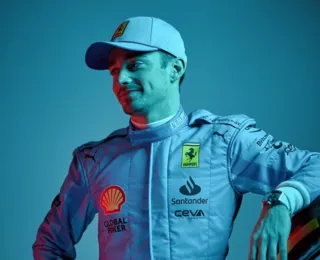 Ferrari surpreende e revela uniforme azul para GP de Fórmula 1