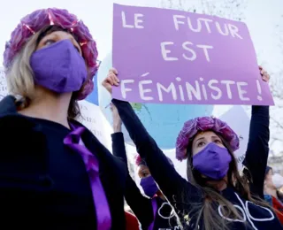 França está prestes a garantir aborto na Constituição