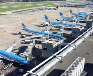 Greve faz companhias aéreas cancelarem voos entre Brasil e Argentina