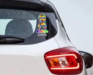 Identificação para carro de pessoas autistas pode passar a ser aderida