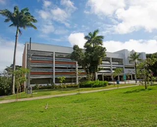 Iniciativa oferta bolsas para o curso de medicina na Bahiana; confira