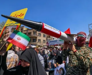 Irã afirma que lançou ataque com 'drones e mísseis' contra Israel