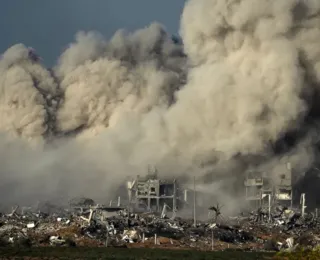 Israel bombardeia sul de Gaza apesar da pressão internacional