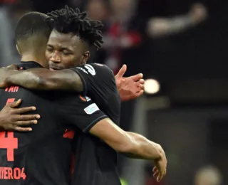 Leverkusen vence West Ham no fim pela Liga Europa