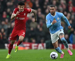 Liverpool e Manchester City empatam e Arsenal segue líder