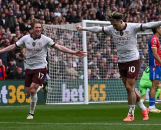 Manchester City vence Palace e permanece na briga pelo título inglês