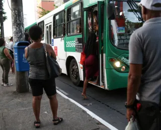 Ônibus volta a circular no bairro de Fazenda Coutos