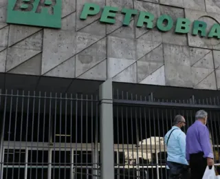 Petroleiros pedem inquérito contra conselheiro da Petrobras na CVM