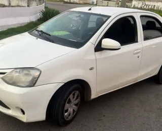 Polícia Militar encontra veículo roubado no bairro de Valéria