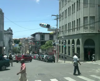 Prefeito sanciona lei que altera nome de ladeira histórica no Centro