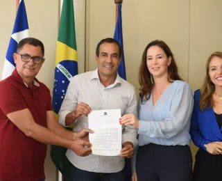 Prefeito sanciona projeto que garante prioridade a advogados em bancos