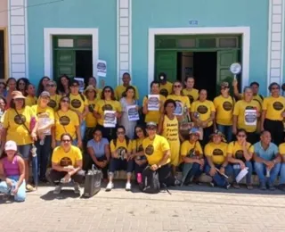 Professores do Capão protestam em frente à Prefeitura de Palmeiras