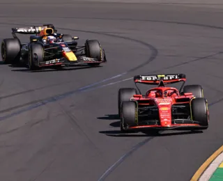 Sainz vence GP da Austrália de Fórmula 1 após Verstappen abandonar