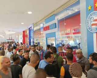 Tumulto na fila para compra de ingressos para o Ba-Vi decisivo