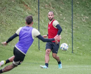 Vitória finaliza preparação para jogo de ida da final do Baianão