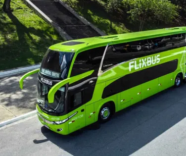 Flixbus é alvo de reclamações por atrasos e serviços precários - Imagem