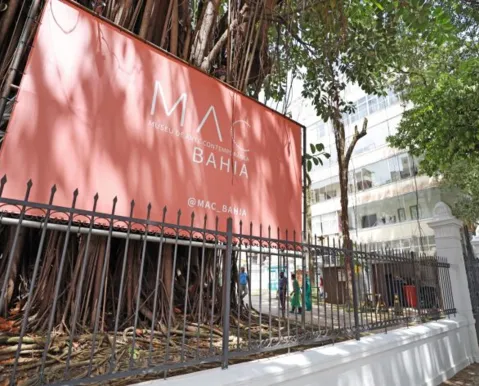 MAC celebra mês da dança com aula gratuita de pagodão baiano