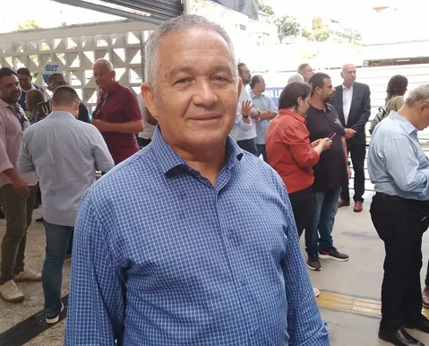 “Não acredito”, diz Téo sobre Pablo sair como vice ao lado de Zé Neto - Imagem