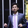 Alvo da Abin de Bolsonaro, Kim Kataguiri reage: “Não ficará impune” imagem