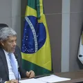 Jerônimo Rodrigues assina acordo de compra dos trens do VLT imagem