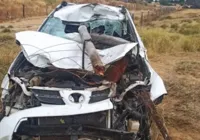 Acidente com carro deixa cavalo morto e três feridos em Guanambi