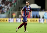 Aos 35 anos, Everton Ribeiro vira pilar de sistema defensivo do Bahia