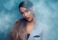 Ariana Grande completa 31 anos: Relembre sucessos da cantora